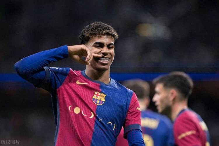 西甲-巴萨4-0皇马 莱万2分钟双响拉菲尼亚传射建功 西甲-巴萨4-0皇马 莱万2分钟双响拉菲尼亚传射建功